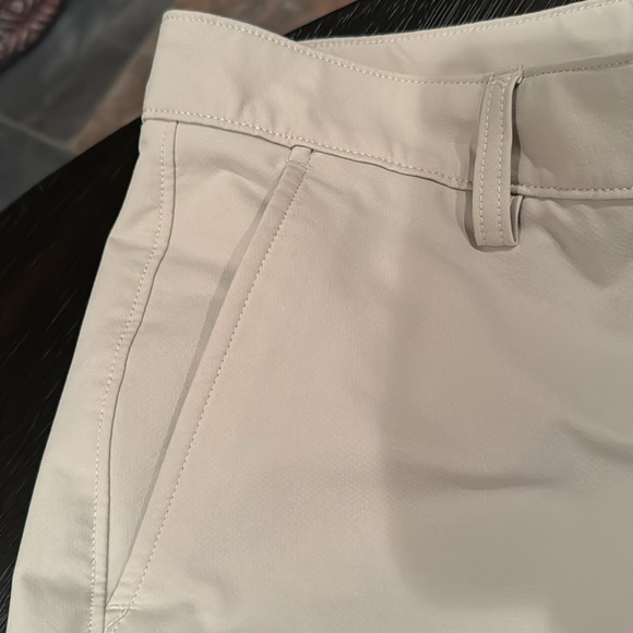 Under Armour Khakis Pants - Picture 4 of 8